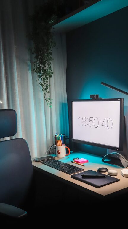 Tips for Creating a Comfortable and Productive Home Office Space